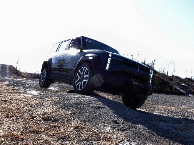 Test drive iCAR 03 with 8+X all-road driving mode