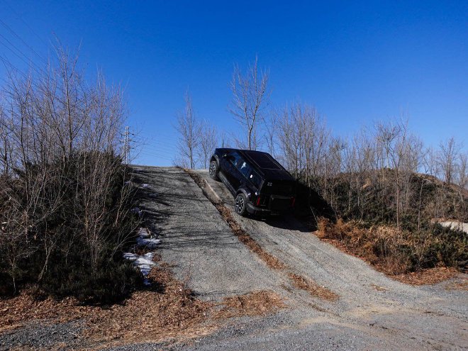 Test drive iCAR 03 with 8+X all-road driving mode