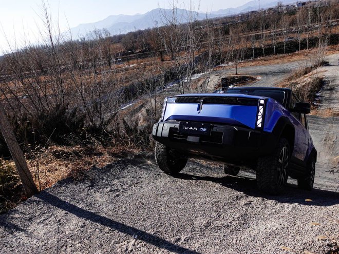 Test drive iCAR 03 with 8+X all-road driving mode